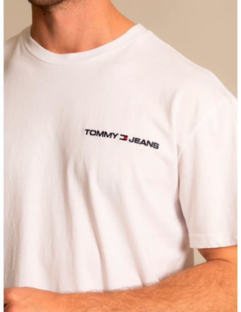 Camiseta Con Logo Corte Clásico Tommy Jeans DM0DM16878 YBR TJM CLSC LINEAR CHEST TEE 2